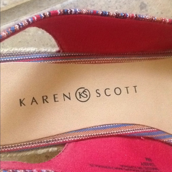 πPrice Drop! Like New Women's Size 8 Striped Wedged Sandals - Picture 5 of 8